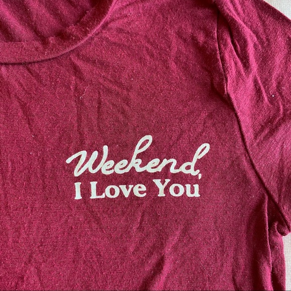 burgundy red wine weekend ily graphic t-shirt EUC - Picture 3 of 4
